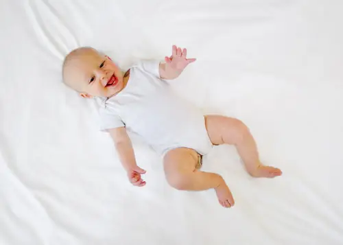 Invitar a Clara Todo Blanco