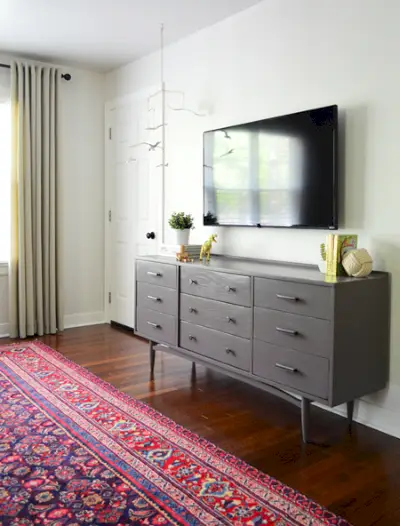 Hoe-TV-draden-Folkstone-door-Sherwin-Williams-Pottery-Barn-Kids-Mobile te verbergen