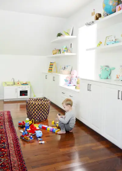 Speels-familie-bonus-kamer-planken-Lego-spelen