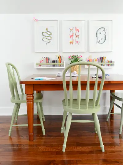 Speels-Familie-Bonus-Kamer-Kinderkunst-Bureau-Recht