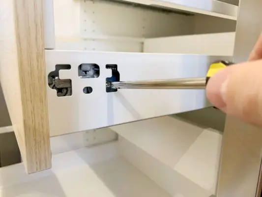 Ikea keuken aanpassen deur installeren