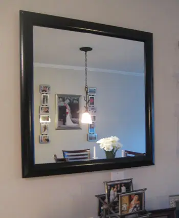 pojistková skříň-krytá-se-zrcadlem