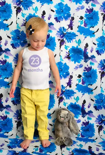 Kinderkunst omzetten in op maat gemaakte stof
