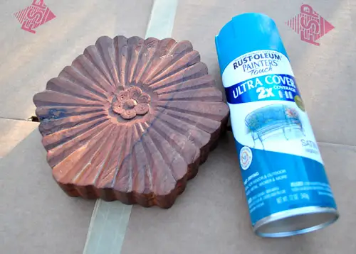 Cómo pintar con aerosol una caja de madera