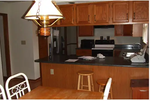 Използване на Beadboard и боя за обновяване на кухня