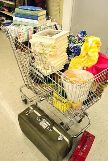Goodwill 1 Kar met buit